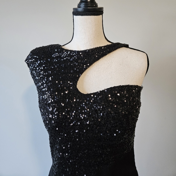 One shoulder sequin dress - Picture 2 of 5